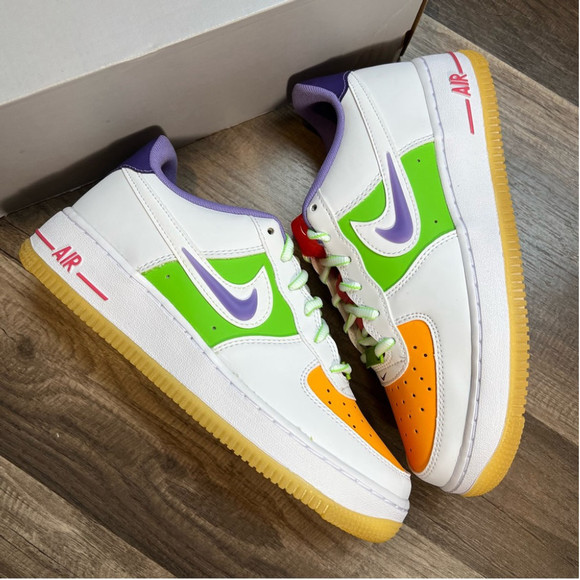Nike Air Force 1 LV8 1 - Picture 3 of 5